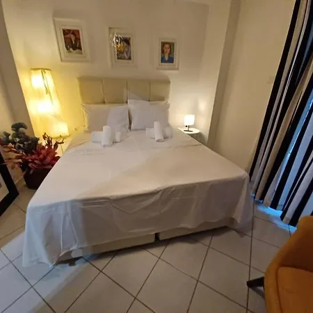 2 Bd In Kolonaki - 4 Min Away From Metro Panepistimio Apartment