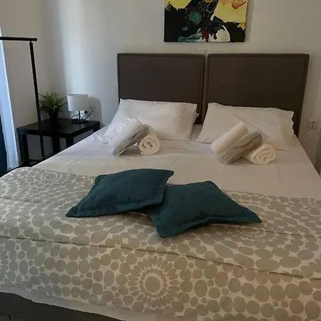 2 Bd In Kolonaki - 4 Min Away From Metro Panepistimio Athens