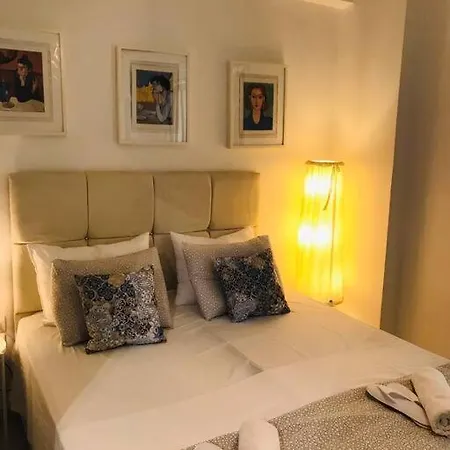 Apartment 2 Bd In Kolonaki - 4 Min Away From Metro Panepistimio *