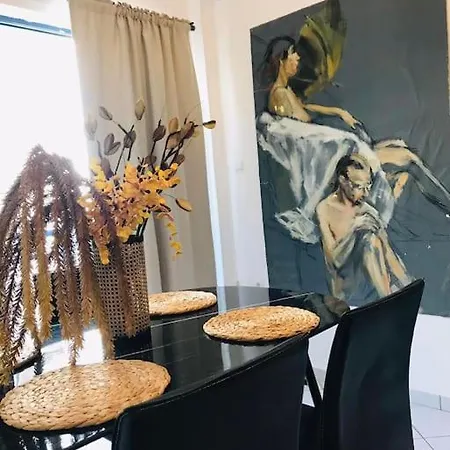 2 Bd In Kolonaki - 4 Min Away From Metro Panepistimio * Athens