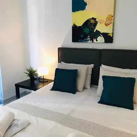 2 Bd In Kolonaki - 4 Min Away From Metro Panepistimio * Atene